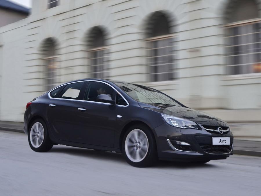  Opel Astra Sedan 2013 года  (ZA) (фото 8 из 24)